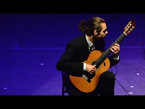 J.S. Bach - Bourrée in E Minor - Classical Guitar