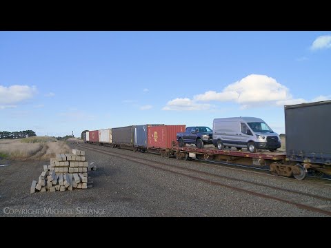 6MP4 Pacific National / TOLL Container Train With Cars! (29/7/2022) - PoathTV Australian Railways