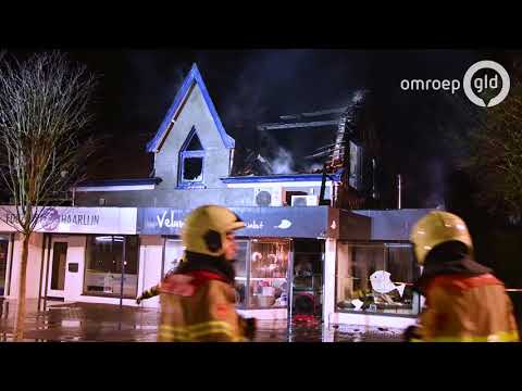 Visboer deelt gratis vis uit