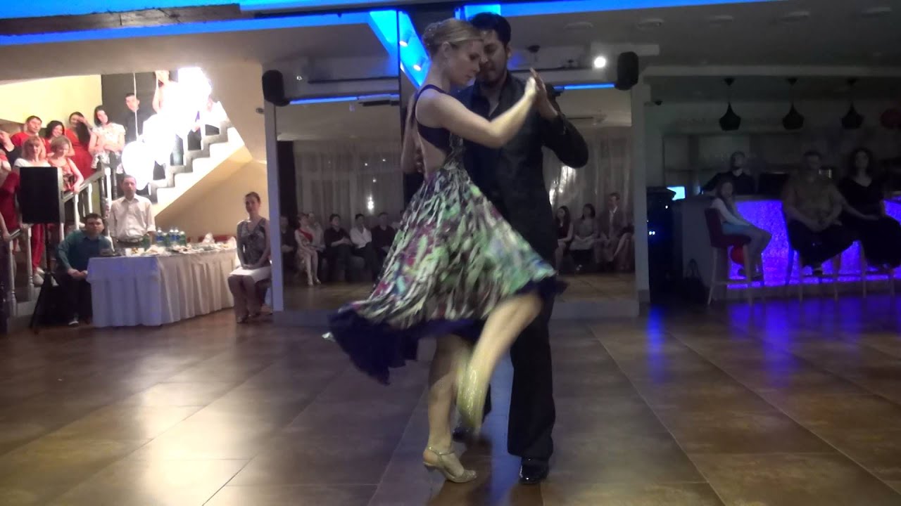 Juan Pablo Canavire y Sara Westin 2015 : Juan D'Arienzo - Flor del mal