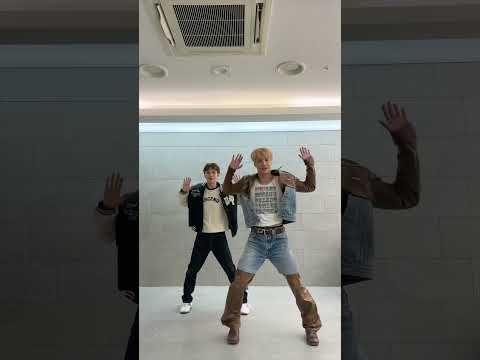 Mr. Rover rover rover 🐻🤍🐶💚 #카이 #KAI #정우 #JUNGWOO #Rover #KAI_Rover #RoverChallenge