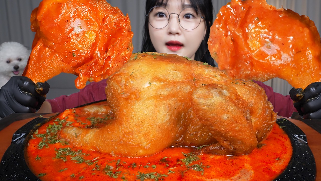 바삭한 통닭에 꾸덕한 토마토소스 듬뿍! 통닭 먹방🍗CRISPY WHOLE CHICKEN WITH TOMATO SAUCE MUKBANG ASMR
