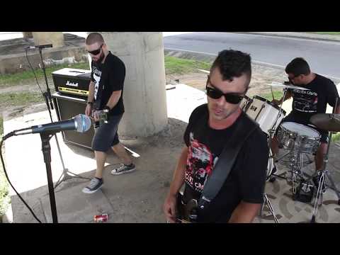 Ódio, revolta e mau humor - (Clipe Oficial)