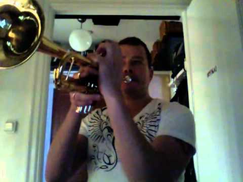 Trumpetövning och läpp-pruttande