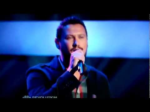 Mark Andrew performs Knockin' on Heaven's Door on The Voice 2013