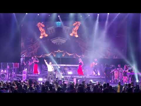 alguien me espera en madrid...!  carlos bailando espectacular!!!