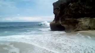 preview picture of video 'Pantai Banyutibo Pacitan'