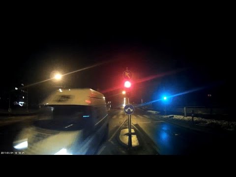 Ijesztget - Scares me