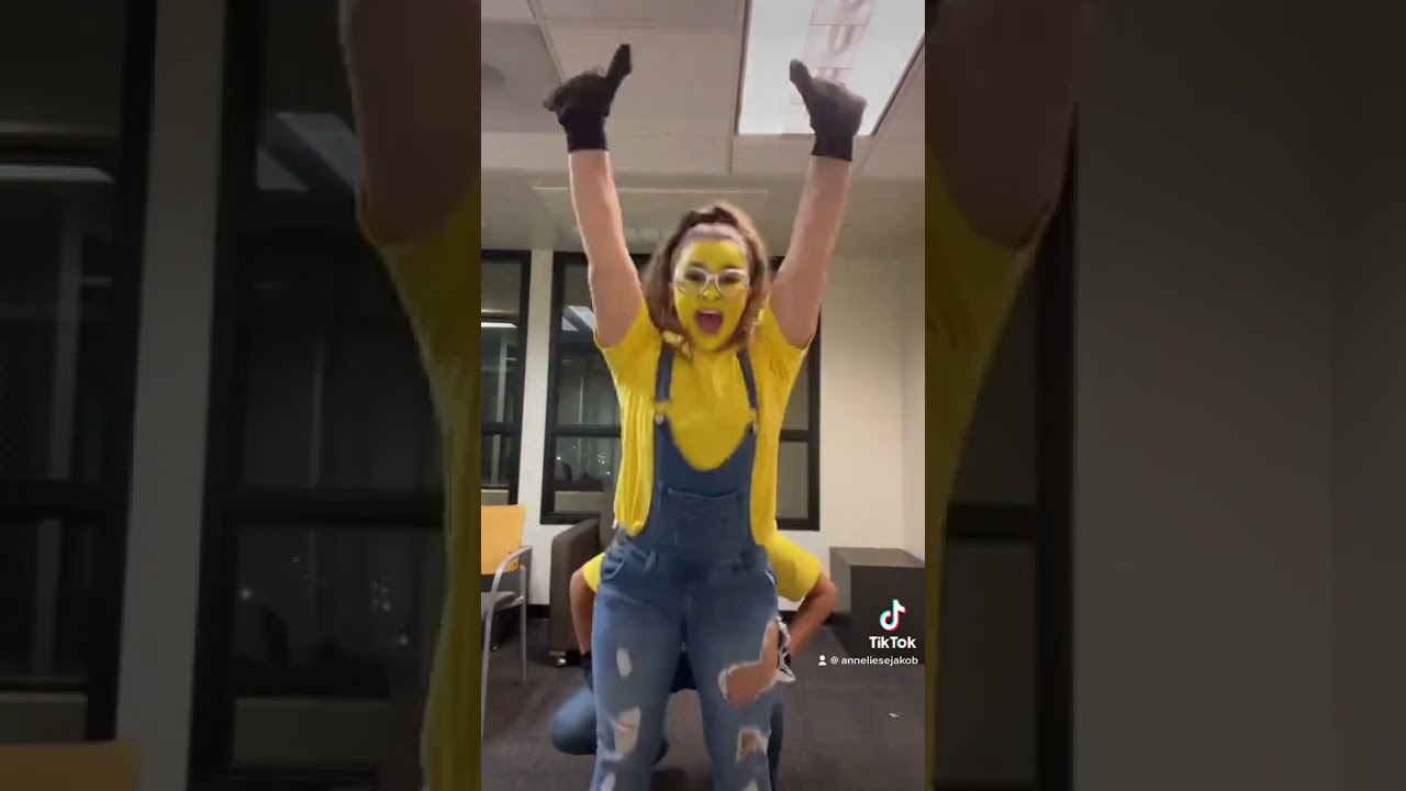 Oh to be a minion again 🥺💛 missing my favorite holiday! #minions #holiday #dance