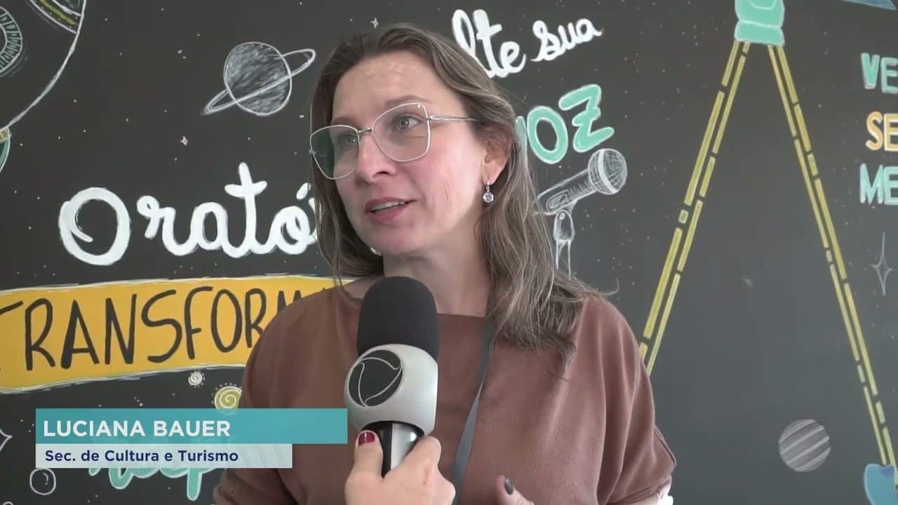 TURMA DE SERVIDORES PÚBLICOS PARTICIPA DE CAPACITAÇÃO EM ORATÓRIA NA ESCOLA VOX2YUO