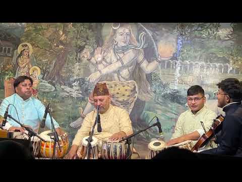 Tabala Triyo Pt.Samir Chattarjee Pt. Sameer Dey Jagannath Harmonium Salikram Sharangi Kiran