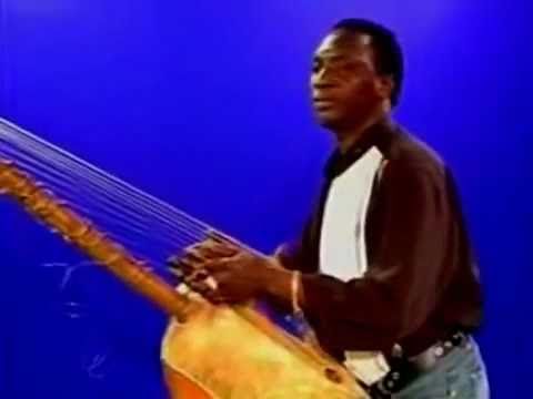Sekouba 'Bambino' Diabate - Its a Mans World (James Brown original) - (Guinea).flv