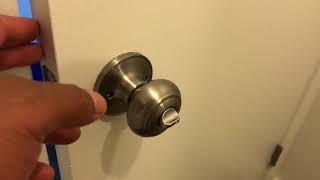 How to lock a bathroom door