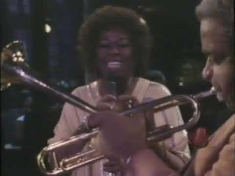 'Round Midnight - Dizzy Gillespie & Sarah Vaughan