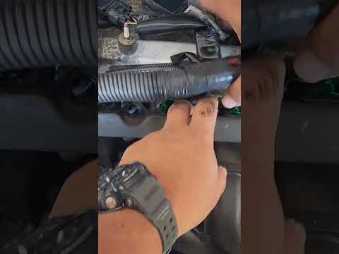 scion xb yaris or echo 1.5 cc injectors replacement diy #scionxb #fuelinjector #fuelrail #diy #1