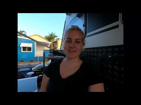 HOW TO EMPTY A CARAVAN TOILET CASSETTE | MDC XT16HR CARAVAN | Ladies can do it too :)