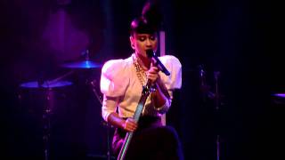 Natalia Kills - Broke (Live) Hamburg/Germany