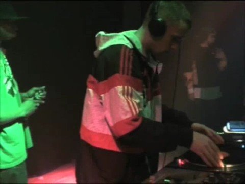 DJ Fade & Tippa D'Iceberg on Late Manoeuvres TV - Live at Glos Uni 2008 [Part 1]