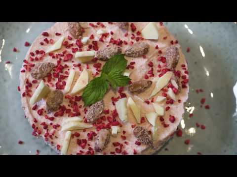 Mandel- og kirsebærlagkage - Svansø