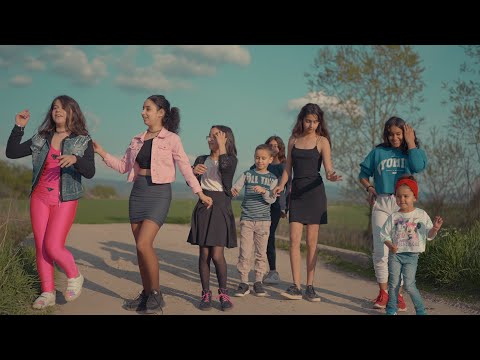 Beky a Mini Castkovske cajenky -Tanecne cover video od GipsyPrala