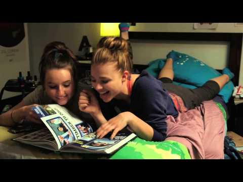 GIRLS ONLY bande annonce VF