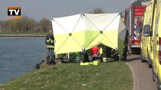 preview picture of video 'Vrouw overleden bij waterongeval Waarland (DNP.NU)'
