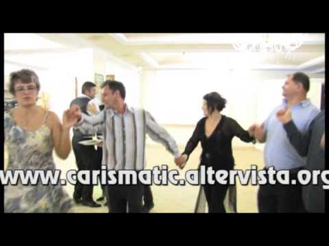 Formatia Carismatic_Lupu Bogdan - Hora_Hai romani de peste sate