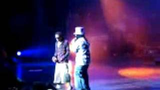 Lil' Wayne w- T-Pain [T-Wayne] -he rap,he sang- NEW SONG live @ gibson amphitheater 12-21-08