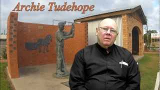 preview picture of video 'Archie Tudehope's Tribute to Len Jones.wmv'