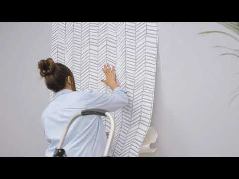 E-Z Hang Peel & Stick Helper + Pre-pasted Activator - Features | ROMAN Products