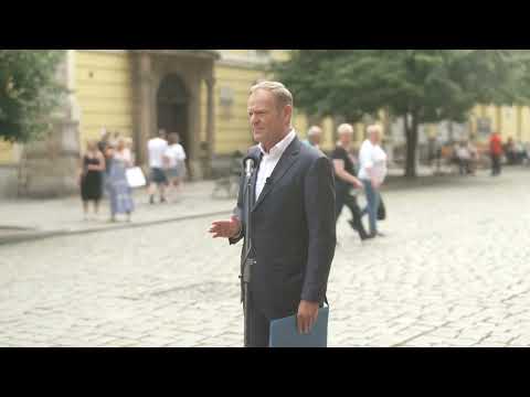 Donald Tusk: Rady 'ocieplajcie domy' i 'jedzcie mniej' to kapitulacja rządu