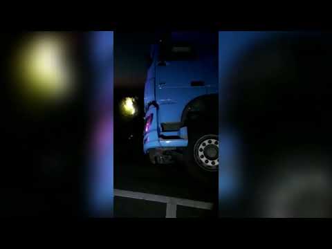 Pericol de explozie aproape de Valea Grecului: o cisternă plină cu GPL s-a răsturnat!