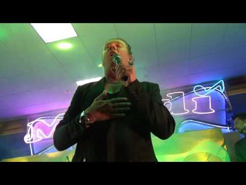 2016 DISCOTECA MELODY TV CANTA ETERNO VIAGGIATORE OMAR CODAZZI FILMADOR RENATO