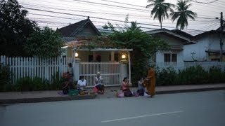 preview picture of video 'Sai Baht, Ban Visoun, Luang Prabang'