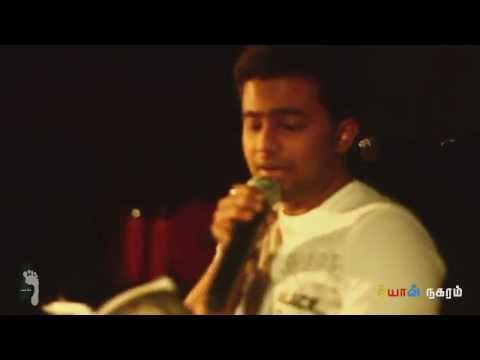 Ajeesh singing 'Nilavudan Naan' during NN launch