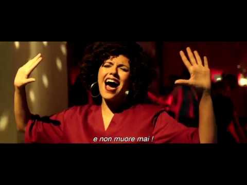 canzone di ciro dal film Ammore e malavita in dialetto napolitano