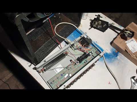 Der Klang defekter Filterkondensatoren – Brummen und Geistertöne.