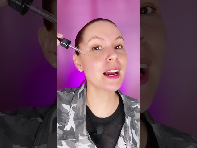 Vídeo relacionado con Set Facial Cofre Bio Anti-Age Pro | Rutina Completa con Vitamina C, 5 Acidos Hialuronicos, Retinol y Crema Colageno | Mousse + Serums + Rodillo de Jade & Gua Sha | Regalo Mujer/Hombre | Made in Italy
