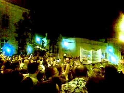 Protest przeciwników krzyża przed Pałacem Prezydenckim - cz. 1, www.mmwarszawa.pl