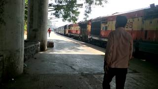 preview picture of video 'Tapovan Express Leaving From HS Nanded'