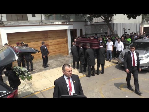 Coffin of Peru ex-president Alberto Fujimori leaves home ahead of wake | AFP