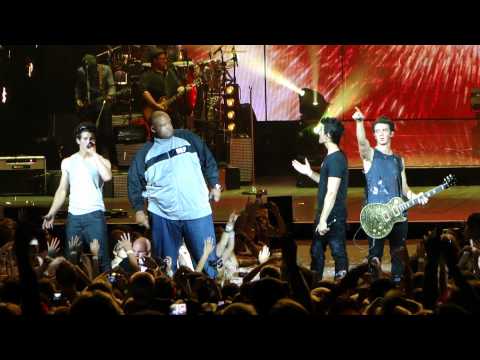 Burnin' Up 2010 by the Jonas Brothers (with Big Rob) in High Definition (HD)