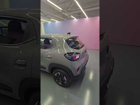 Agora acabaram com as piadas com o Renault Kwid? Essa antena...