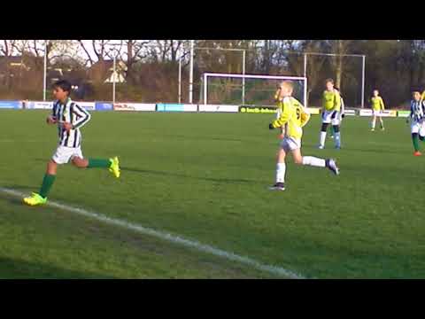 VV Dokkum Jo13-2G - Geelwit Ameland JO13-1 op 16-12-2017