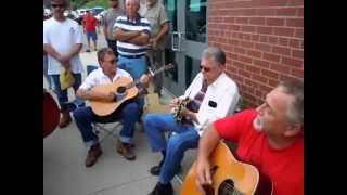 preview picture of video 'In The Gravel Yard-Old Fiddlers' Convention- Galax VA- Aug 2012'