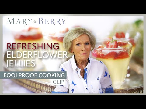 A Summer Favourite Dessert | Mary Berry's Foolproof Cooking | Mary Berry