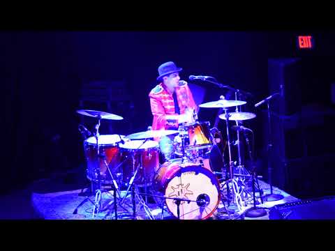 the dresden dolls covering ani difranco's "napoleon"