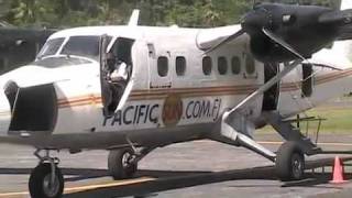 preview picture of video 'Fiji, Pacific Sun Flight:  Viti Levu to Kadavu'