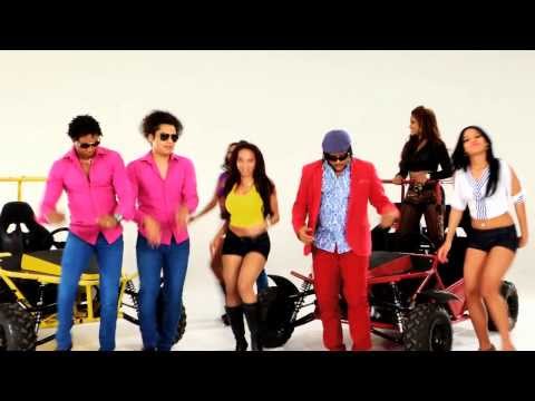 Merenglass EL BAILE DEL PATO "CUA CUA CUA" (Oficial Video HD)