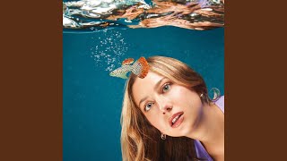 Parle-moi Lyrics English Translation